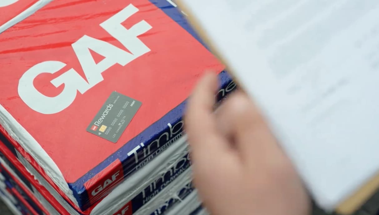 Roofing contractor using the GAF rewards card